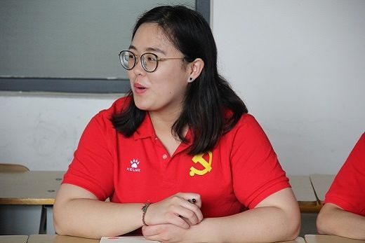 毕业生党员回顾学习历程